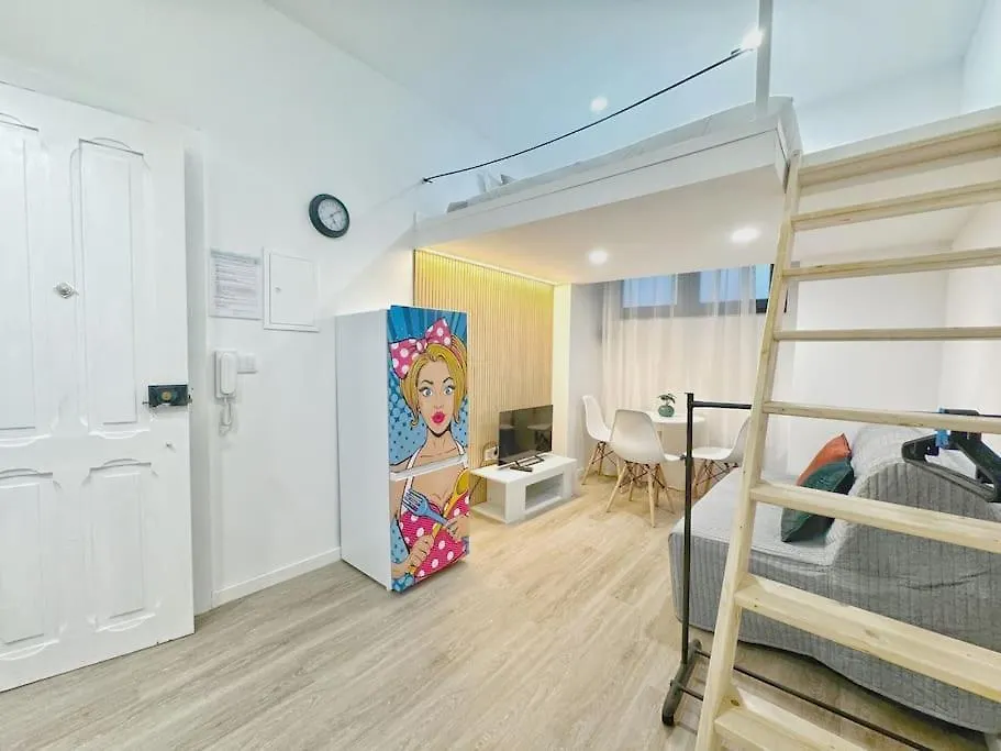 Apartment Minimalist Studio With Mezzanine Lissabon